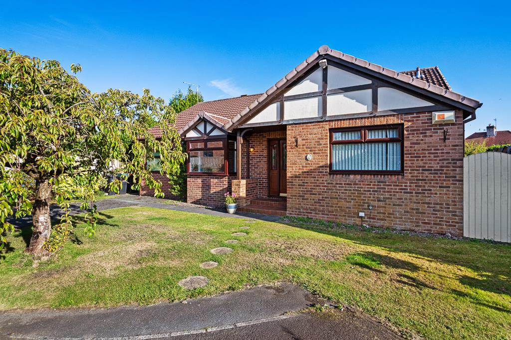 Summerfield Drive, Moulton, Northwich CW Estate Agents